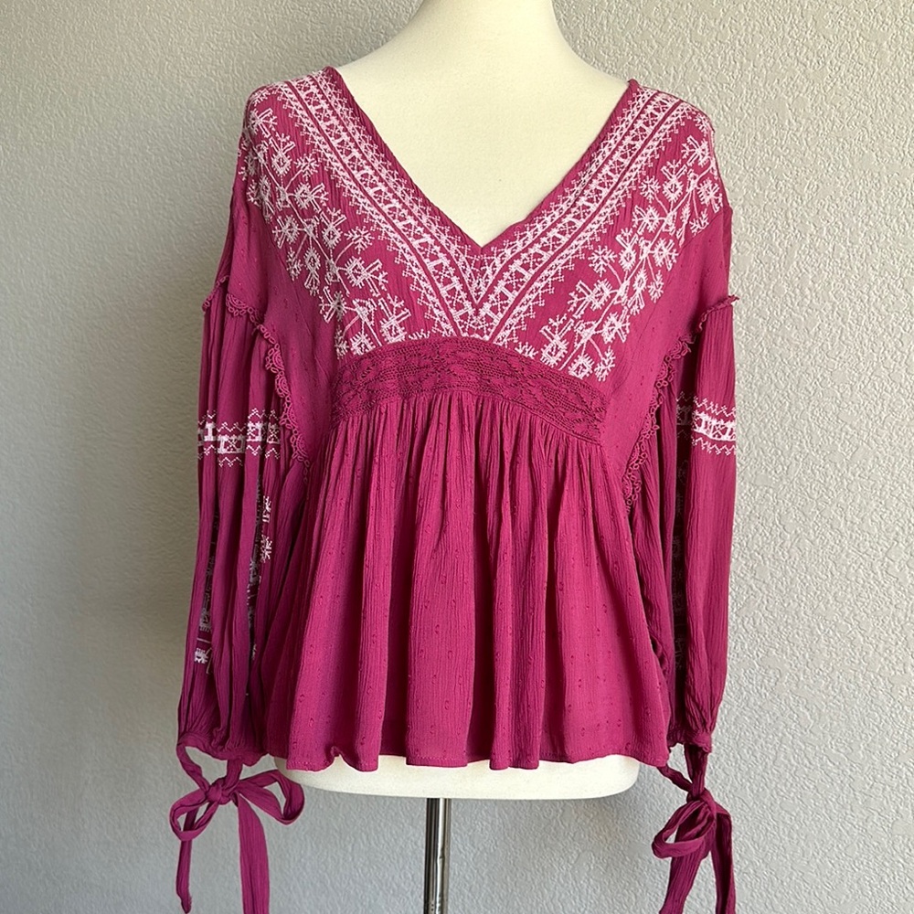 American Eagle Embroidered Pink Boho Top Size Medium